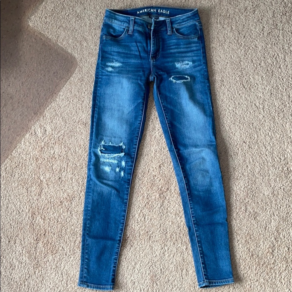 Trendy AE jeans with minimal rips!